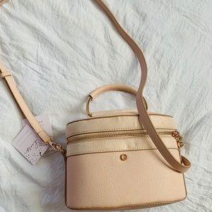 COPY - Lauren Conrad blush vanity bag